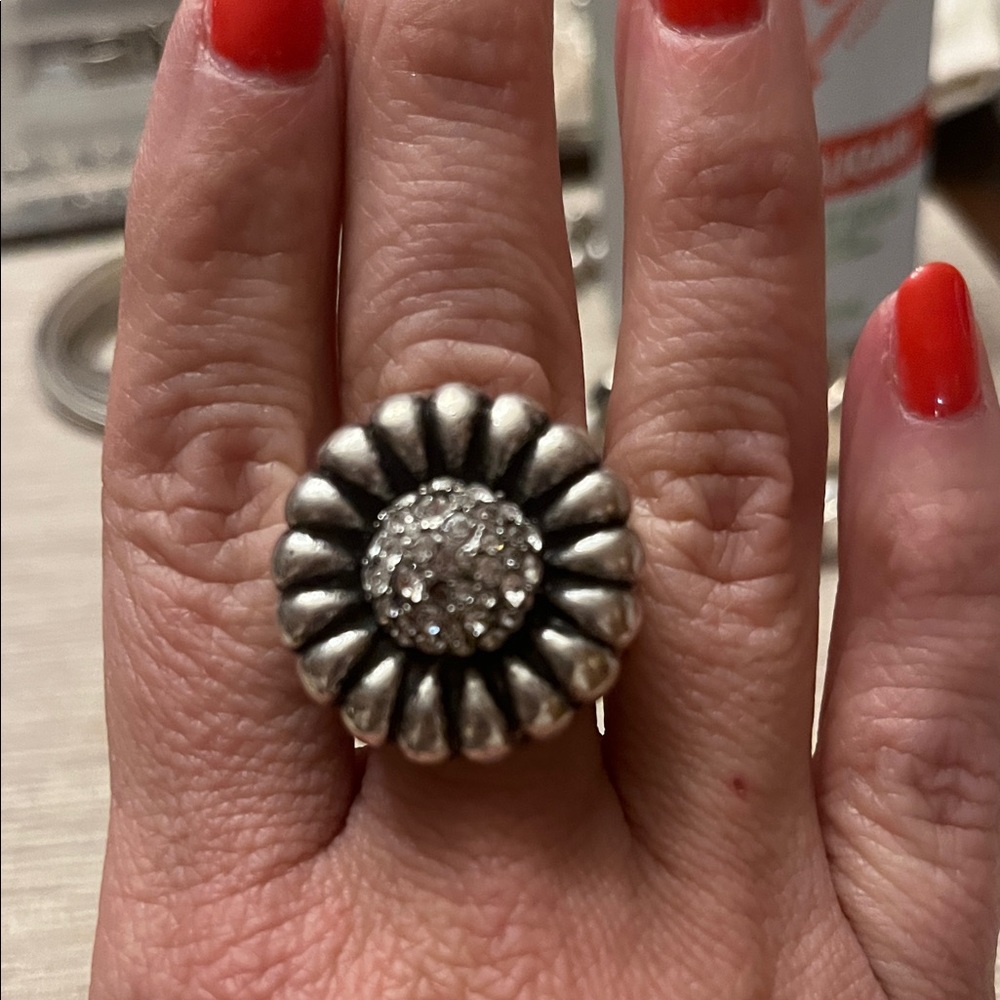 Lucky Brand Silver Daisy Ring